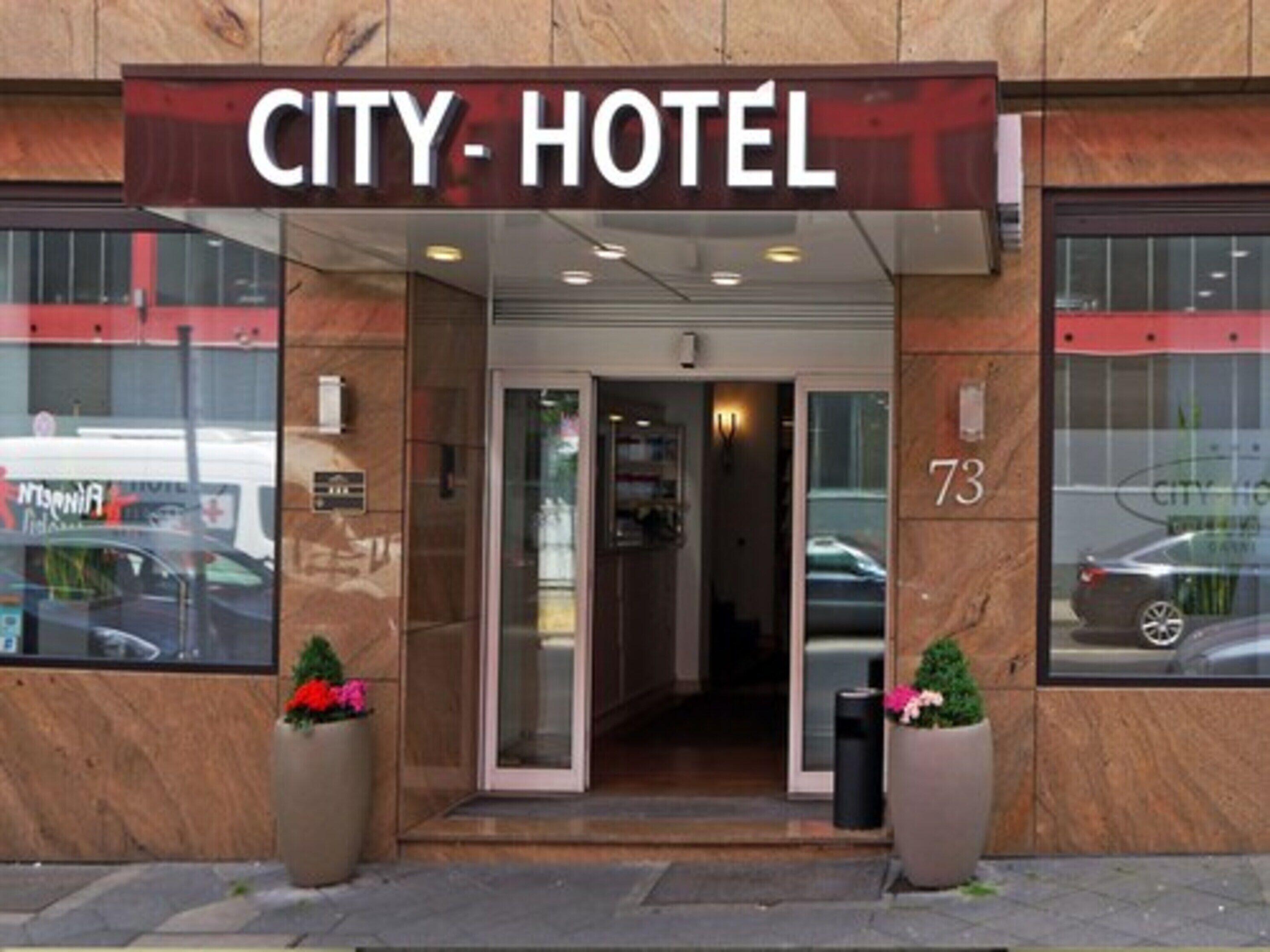 City Hotel Duesseldorf - Dusseldorf — Photos 1